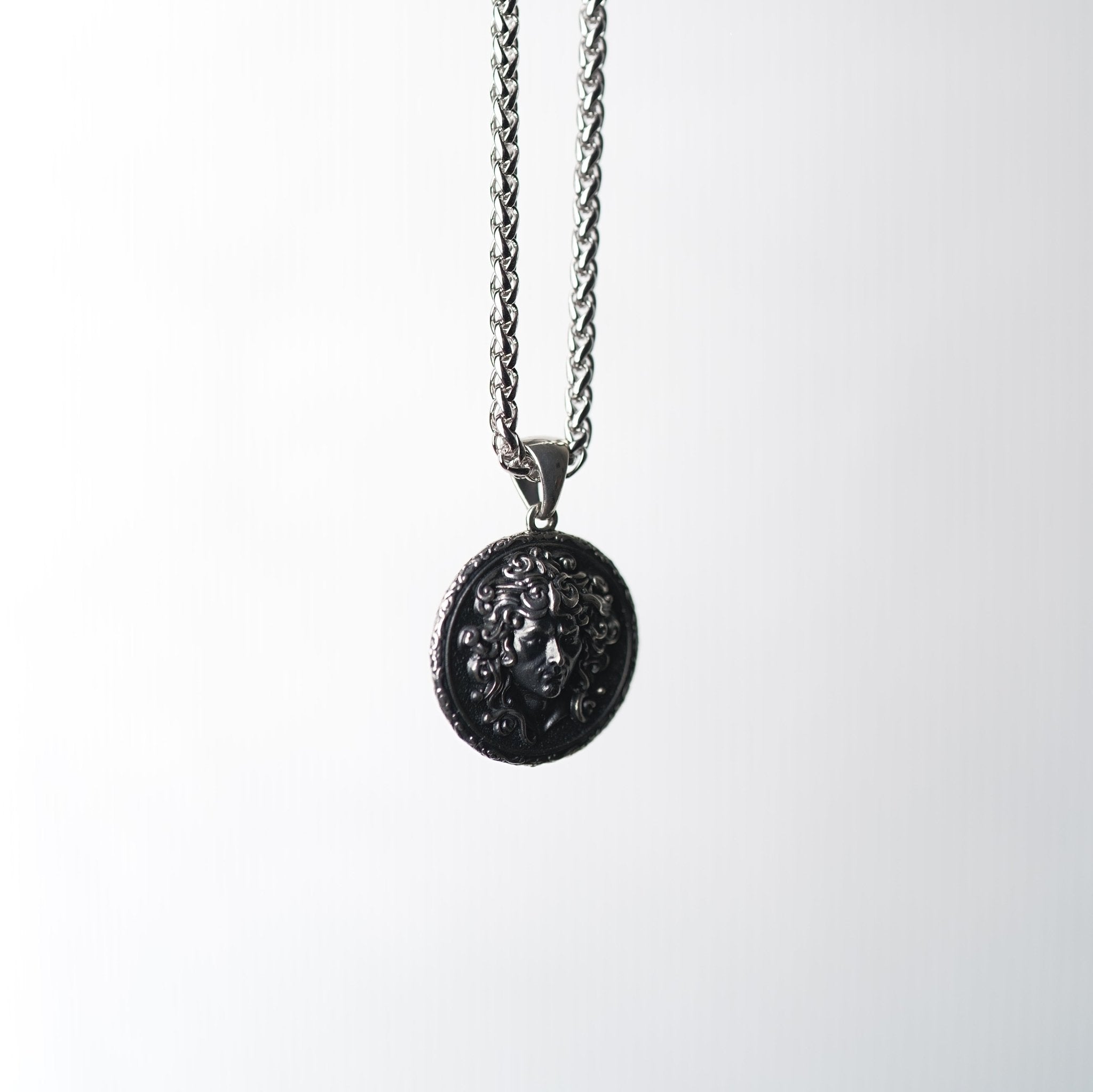 Gorgona Mortis - S.J. Jewelry & Boutique